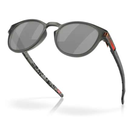 Oakley Latch™ Community Collection